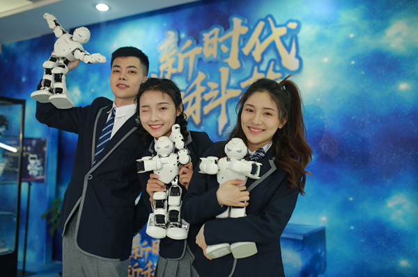 教學(xué)研發(fā)顯實(shí)力，新華互聯(lián)網(wǎng)科技五大<a href=http://njxh.cn target=_blank class=infotextkey>專業(yè)</a>特色學(xué)院亮點(diǎn)解析！