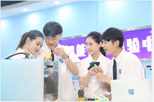 【媒體關注】為什么學互聯網新技術，要來新華？