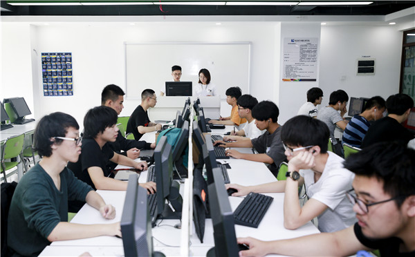 動(dòng)漫游戲設(shè)計(jì)就業(yè)前景好嗎？薪資待遇怎么樣？