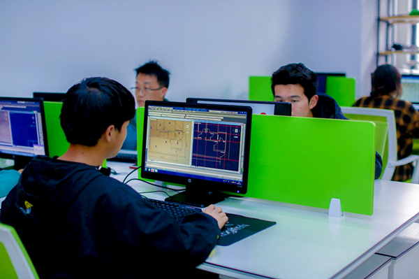 在線(xiàn)參觀線(xiàn)上報(bào)名，搶占春季班熱門(mén)<a href=http://njxh.cn target=_blank class=infotextkey>專(zhuān)業(yè)</a>名額