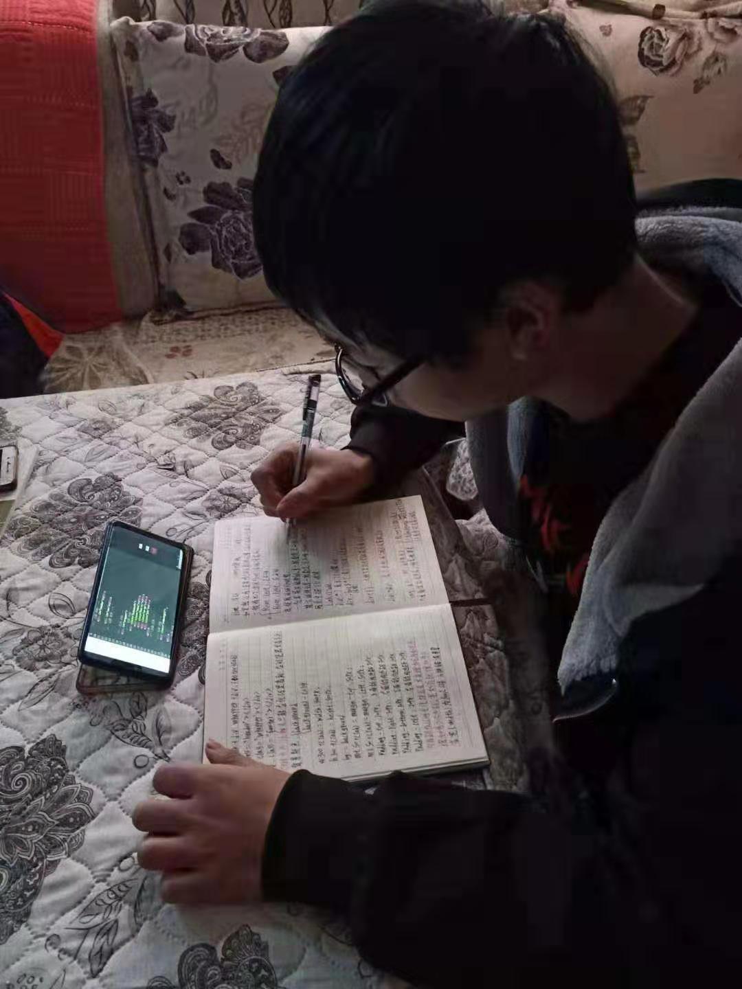 休假不休課，停課不停學，足不出戶在線學技術！