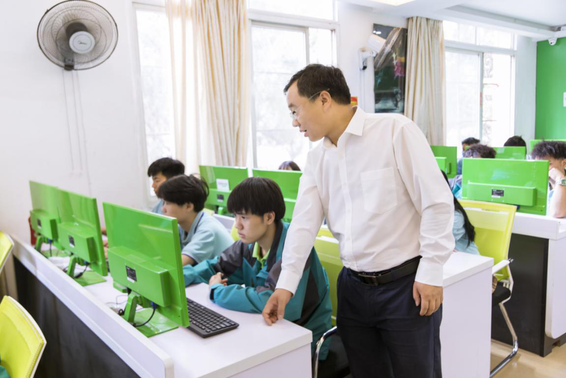 <a href=http://njxh.cn target=_blank class=infotextkey>專業(yè)</a>榜樣 | 砥礪前行 時代風向！