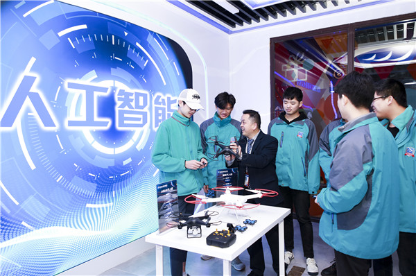 南京新華電腦專(zhuān)修學(xué)院地址，怎么走？