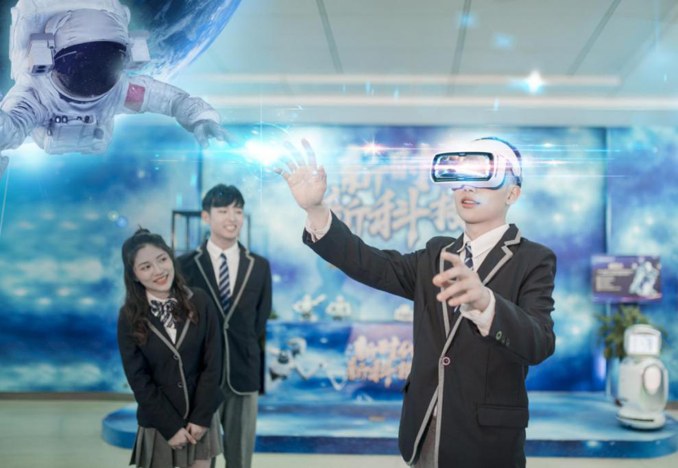人工智能空前火爆，盤點(diǎn)新華人工智能<a href=http://njxh.cn target=_blank class=infotextkey>專業(yè)</a>教學(xué)和就業(yè)