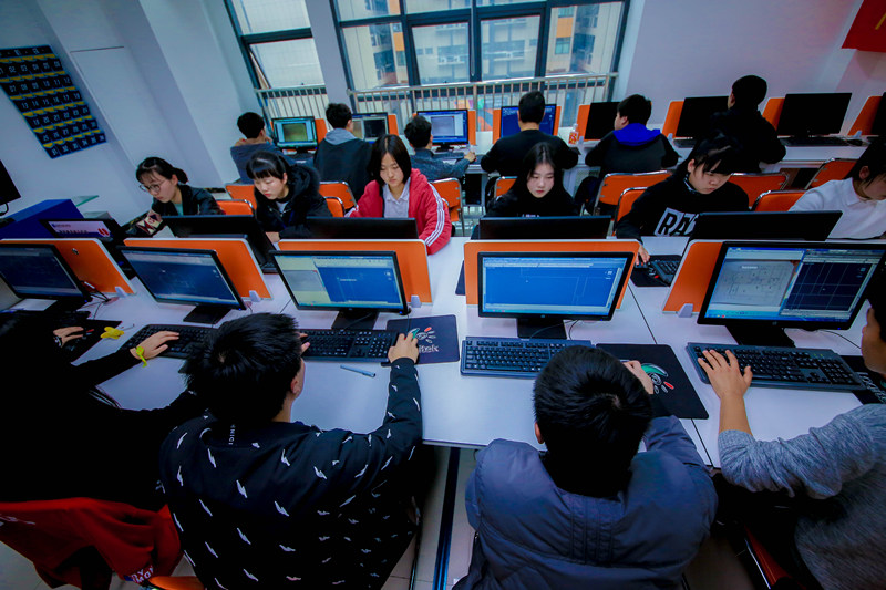 學全媒體運營<a href=http://njxh.cn target=_blank class=infotextkey>專業(yè)</a>，為什么要來南京新華？