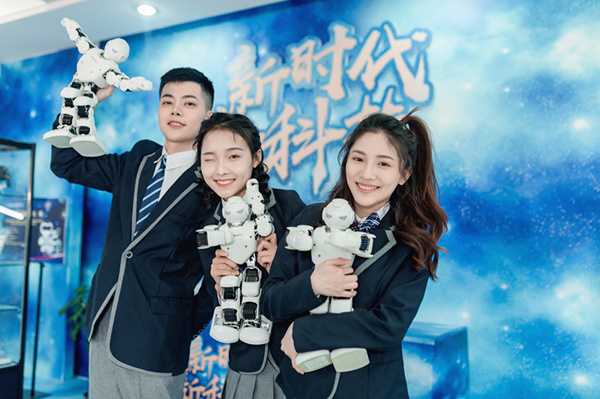 初中生學(xué)什么<a href=http://njxh.cn target=_blank class=infotextkey>專(zhuān)業(yè)</a>好，有發(fā)展前途？