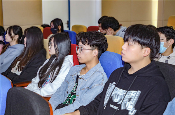 就業(yè)保障丨企業(yè)進(jìn)校園，助力南新學(xué)子就業(yè)