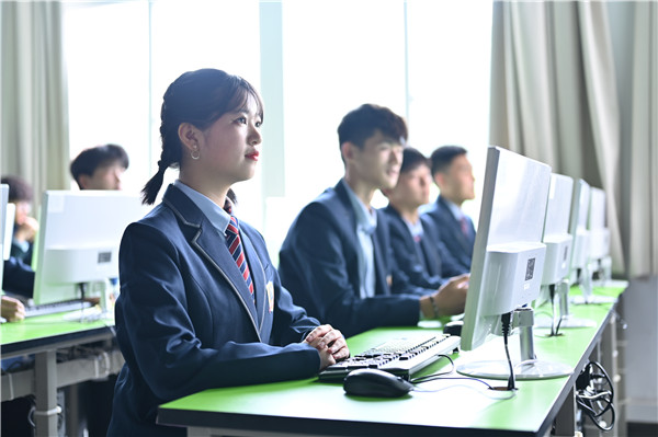 如何高水平薪資就業(yè)？這有一本新華秘籍！