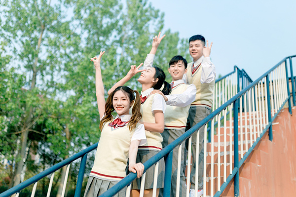 中考“五五分流”，考不上<a href=http://njxh.cn target=_blank class=infotextkey>高中</a>該何去何從？