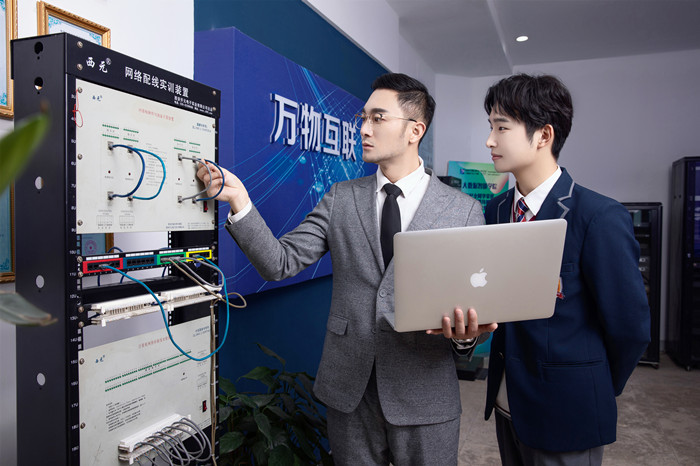 就業(yè)寒潮來襲，新華這類人才卻被市場熱搶！