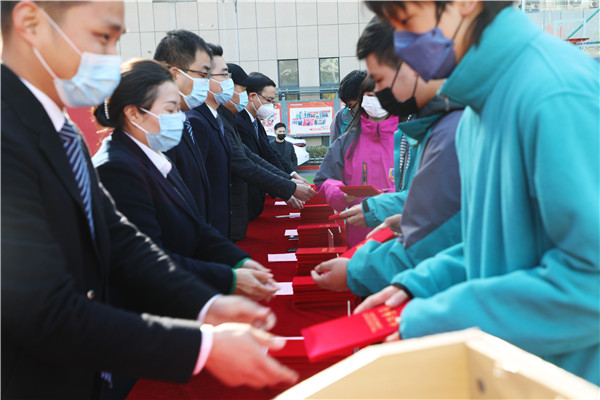 知行合一，榜樣力量——南京新華2022年度學(xué)生工作總結(jié)暨表彰大會(huì)圓滿落幕！