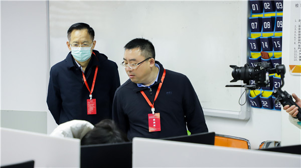 2022年江蘇省廣告行業(yè)設(shè)計(jì)制作職業(yè)技能競(jìng)賽暨全省“紫金獎(jiǎng)”公益?zhèn)鞑ピO(shè)計(jì)大賽在南京新華隆重舉行！