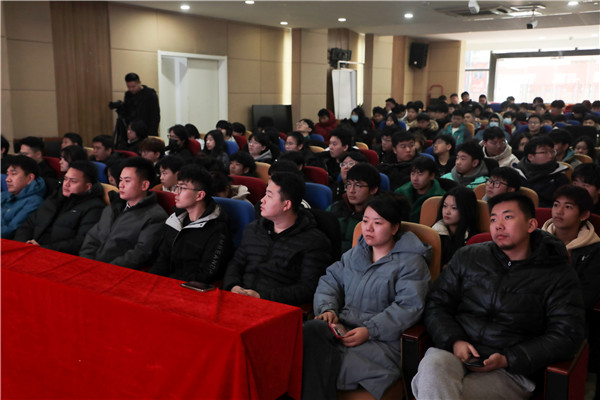 南京新華舉行消防知識宣講活動，提升學(xué)生安全意識