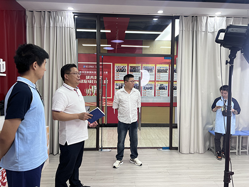 企業(yè)進校園，真實電商直播項目