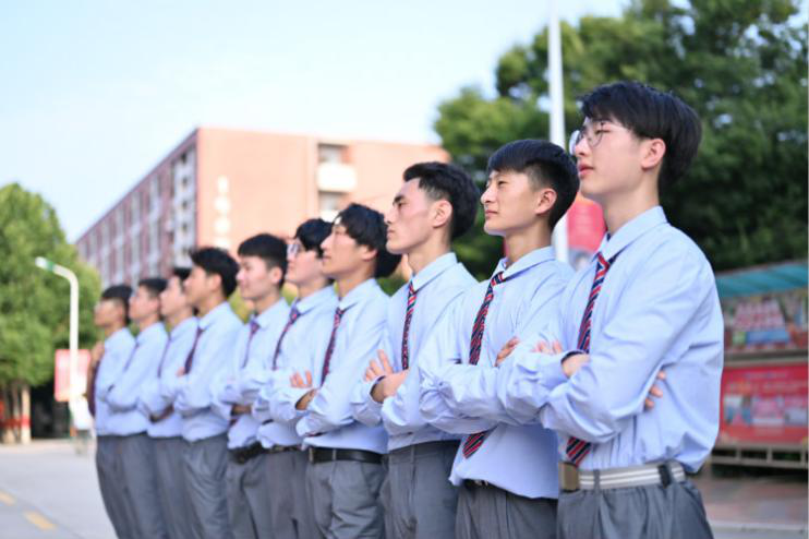職業(yè)教育托舉新希望，如何選擇一所好學(xué)校？