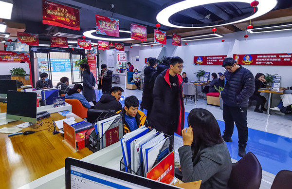 為什么總勸你來校實(shí)地考察？好學(xué)校不怕比較！