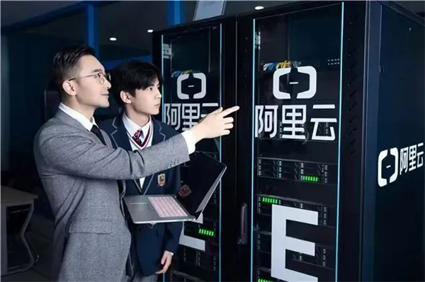 技能之光 點(diǎn)亮職業(yè)夢想！新華互聯(lián)網(wǎng)科技邀您共同參與新華杯全國職業(yè)技能大賽！